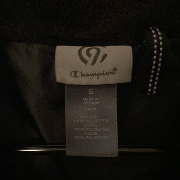 Champion Puffer Vest - Picture 4 of 4